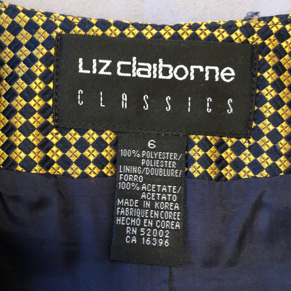 Vest - Picture 3 of 4
